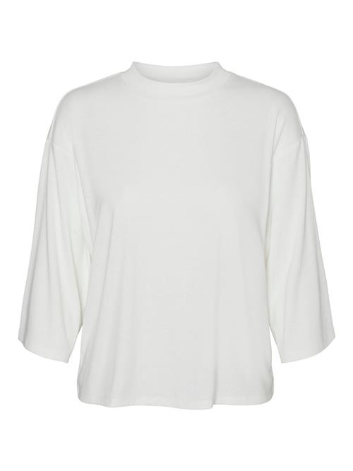 Se VERO MODA Shirts 'GEMMA'  offwhite ved About You