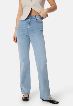 Se Dr. Denim Moxy Straight Light denim S/32 ved Bubbleroom