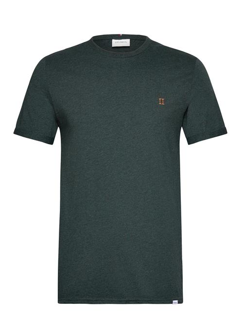 Se Les Deux Nørregaard T-Shirt - Seasonal Les Deux Green ved Booztlet