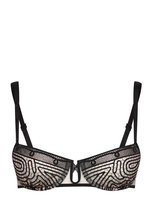 Se Chantelle X Vibrate Half-Cup Foam Bra Chantelle X Black ved Booztlet