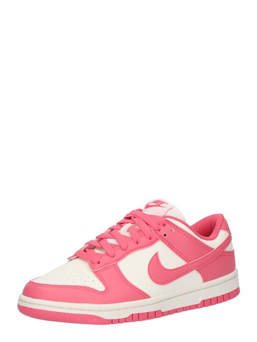 Se Nike Sportswear Sneaker low 'Dunk Next Nature'  pitaya / hvid ved About You