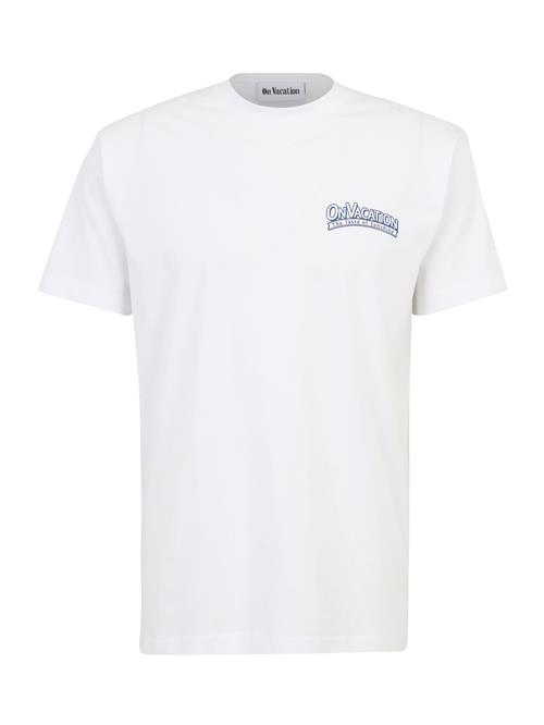 Se On Vacation Club Bluser & t-shirts 'Refresh'  opal / hvid ved About You