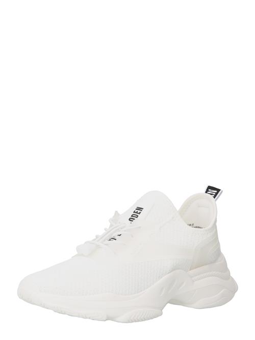 Se STEVE MADDEN Sneaker low 'Match'  sort / hvid ved About You