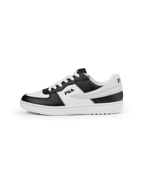 Se FILA Sneaker low 'NOCLAF'  sort / hvid ved About You