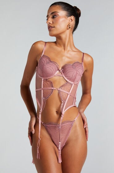 Se Hunkemöller Bustier Ruby pink ved Hunkemøller