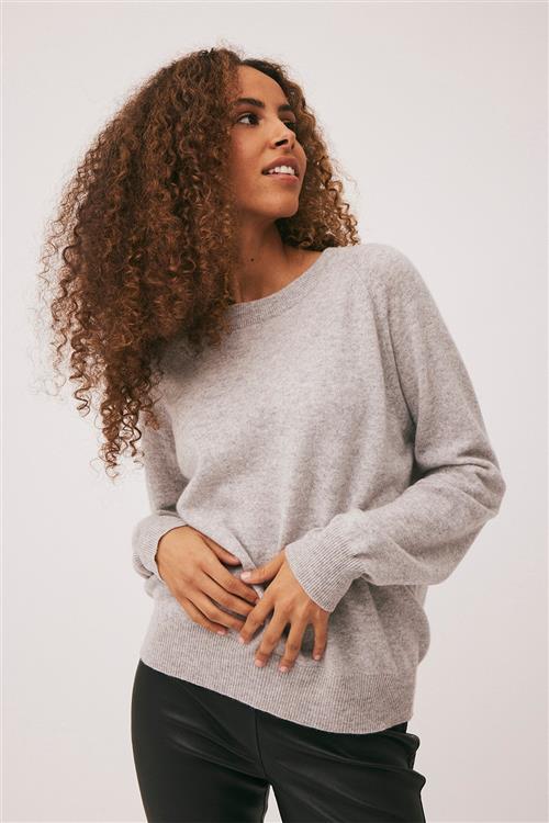 Se Magasin du Nord Collection Magasin Mabel 2 100% Cashmere Kvinde Light Grey Melange Sweaters Str S Cashmere ved Magasin