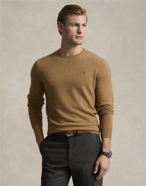 Se Polo Ralph Lauren 2/27 Merino Rwsls CN PP Mand Latte Brown Heather Sweaters Str XL Merino - hos Magasin ved Magasin