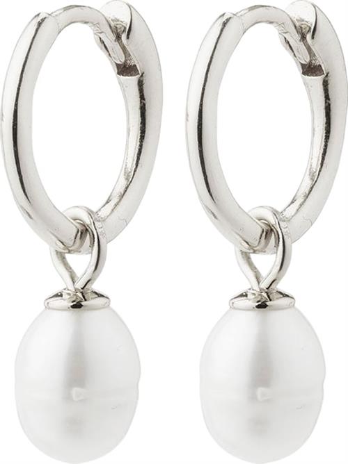 Se Pilgrim Berthe Recycled Pearl Hoop Earrings Silverplated one size - Creoler hos Magasin ved Magasin