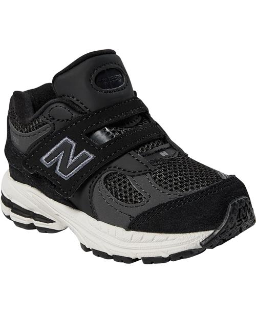 Se New Balance New Balance 2002 Hook & Loop Black Sneakers Str 22,5 - hos Magasin ved Magasin