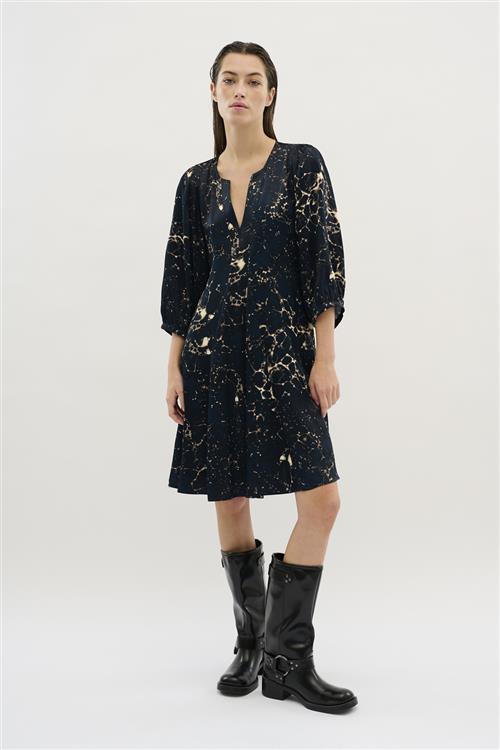 Karen by Simonsen Kbronja Indie Dress Kvinde Ronja Total Eclipse Midi Kjoler Str 42 - hos Magasin