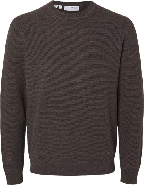 Se Selected Homme Slhross LS Knit Structure Crew Neck Mand Chocolate Torte/morel Twist Sweaters Str XL - hos Magasin ved Magasin