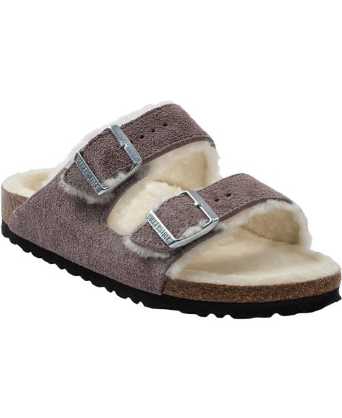 Se Birkenstock Arizona Shearling Leve Faded Purple LAF Kvinde Faded Purple Flade Sandaler Str 42 - hos Magasin ved Magasin