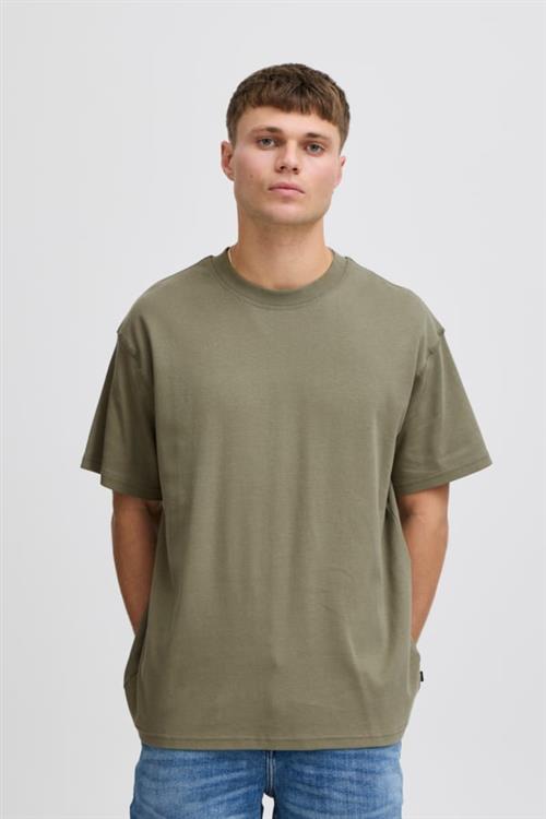 Se !Solid Sddanton SS Tee Mand Deep Lichen Green Kortærmede T-shirts Str L - hos Magasin ved Magasin