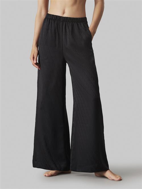 Se Calvin Klein Pant Natbukser Str S - hos Magasin ved Magasin