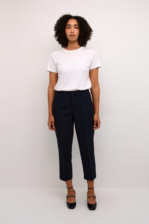 Se Kaffe Kasakura HW Cropped Pants Kvinde Midnight Marine Bukser Casual Fit Str 40 - hos Magasin ved Magasin