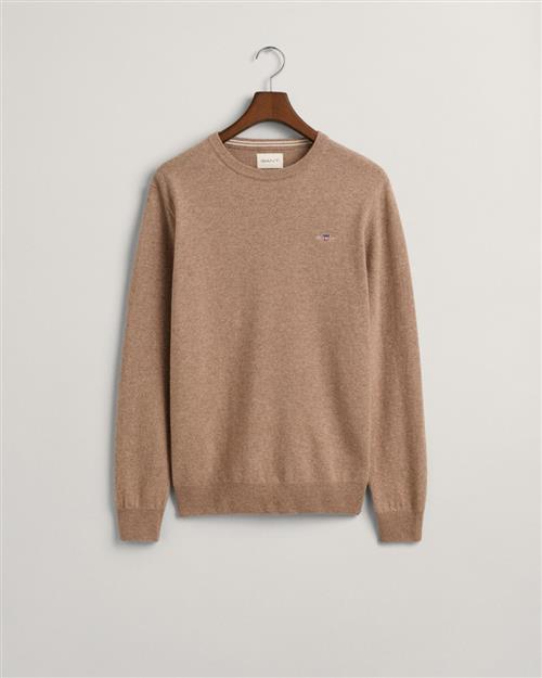 Se Gant Superfine Lambswool Cneck Mand Dk. Sand Melange Sweaters Str S - hos Magasin ved Magasin