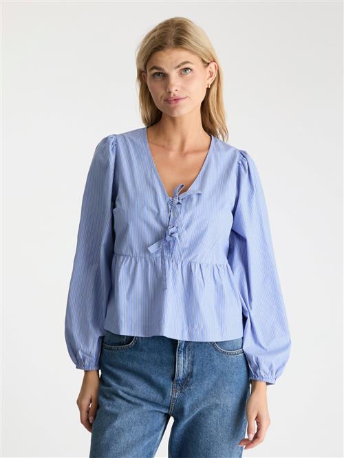 Se Neo Noir Esmée Stripe Blouse Kvinde Blue Langærmede Bluser Str 40 - hos Magasin ved Magasin