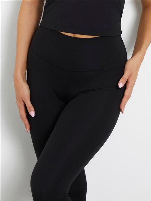 Se GUESS Marika Mini Flare Leggings Kvinde Jet Black A996 Leggings Str S - hos Magasin ved Magasin