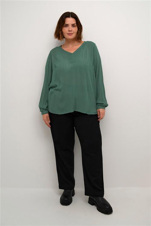 Se Kaffe Curve Kcami LS Blouse Kvinde Garden Topiary Langærmede Bluser Str 44 - hos Magasin ved Magasin