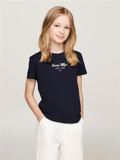 Se Tommy Hilfiger TH NYC Foil TEE SS Str 14 - Desert Sky Kortærmede T-shirts hos Magasin ved Magasin