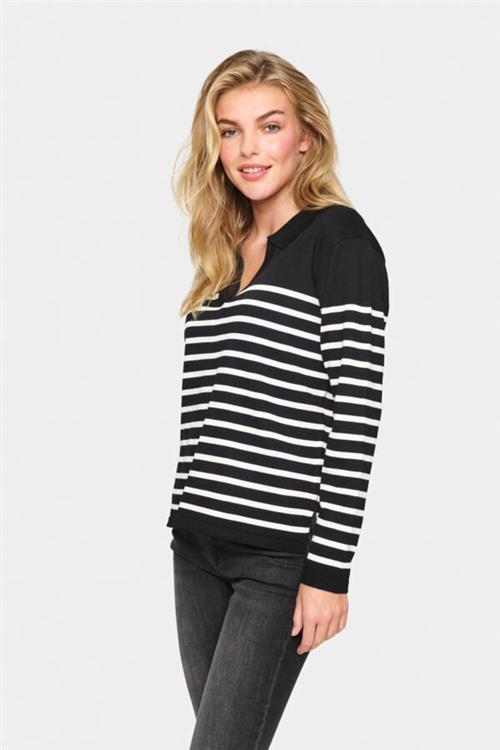 Saint Tropez Milasz Striped Polo Pullover Kvinde Black Mila Stripe Sweaters Loose Fit Str XS - hos Magasin