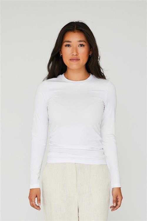 Se A-VIEW Stabil top l/s Kvinde White Langærmede T-shirts Str S - hos Magasin ved Magasin