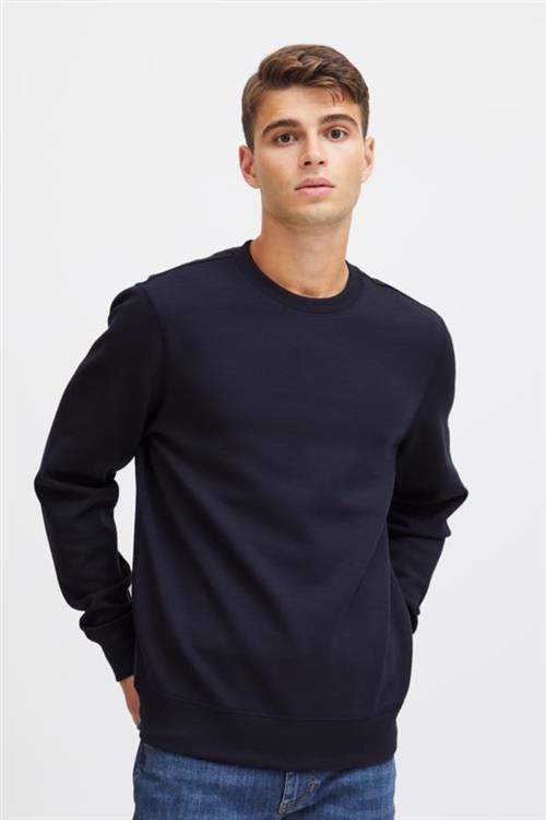 Se Casual Friday Cfsebastian Crew Neck Sweat Mand Dark Navy Sweatshirts Regular Fit Str S - hos Magasin ved Magasin