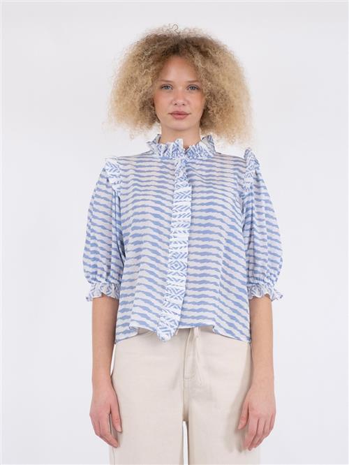 Neo Noir Chacha Graphic Blouse Kvinde Light Blue Kortærmede Bluser Str 42 - Viskose hos Magasin