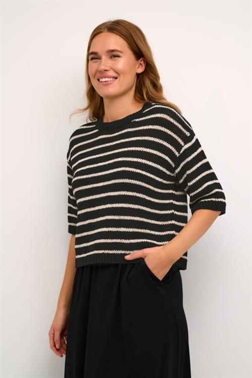 Se Kaffe Kaysabel Knit Pullover Kvinde Black/antique White Stripe Sweaters Str S - hos Magasin ved Magasin