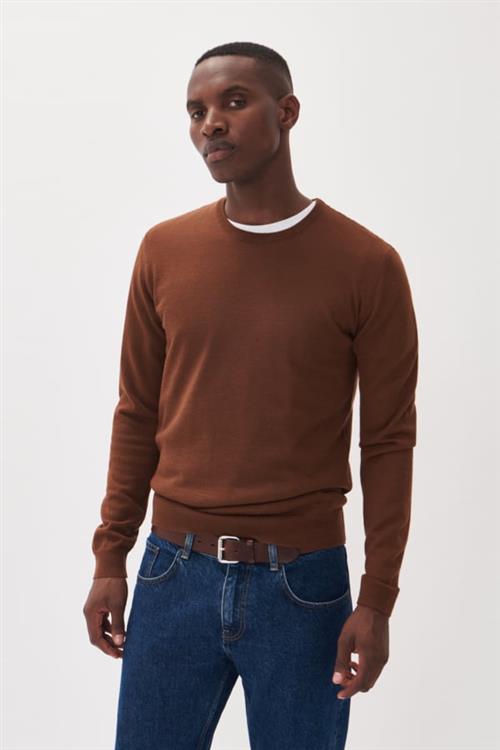 Se Matinique Mapetro Mand Cambridge Brown Sweaters Regular Fit Str XL - hos Magasin ved Magasin