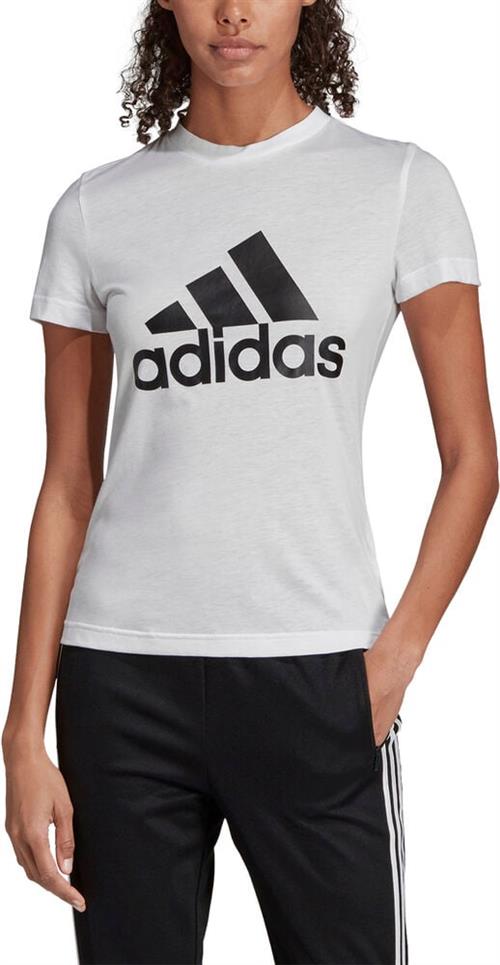 adidas Must Haves Badge Of Sport Tee S - Trænings T-shirts Bomuld hos Magasin