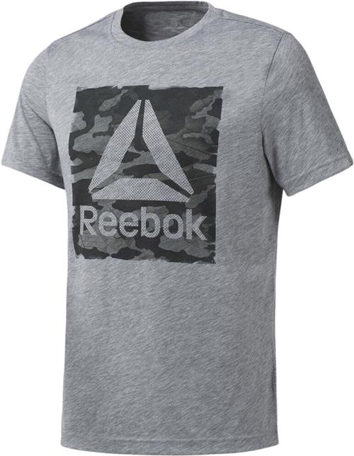 Se Reebok Camo Logo Tshirt S - T-shirts Polyester hos Magasin ved Magasin