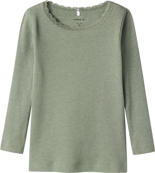 Se Name It Nmfkab LS TOP Noos Str 104 - Lily Pad/melange Langærmede T-shirts hos Magasin ved Magasin