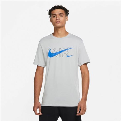 Se Nike Sportswear T Shirt XL - Sweatshirts hos Magasin ved Magasin