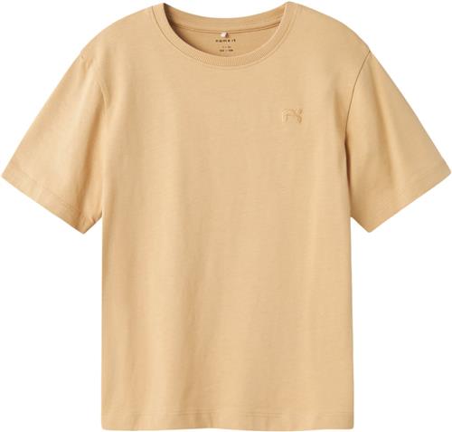 Name It Nkmgreg SS Nreg TOP Noos Str 134/140 - Warm Sand Kortærmede T-shirts hos Magasin