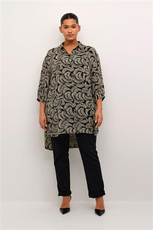 Se Kaffe Curve Kcsonna Shirt Kvinde Black Deep/antique White Print Langærmede Bluser Str 48 - hos Magasin ved Magasin