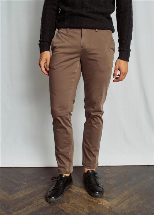 Se Bruun & Stengade BS Malik Regular Fit Chinos Mand Army Chinos Str W34 / L34 - hos Magasin ved Magasin