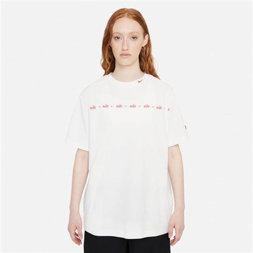 Nike Sportswear Swoosh T Shirt M - Trænings T-shirts hos Magasin