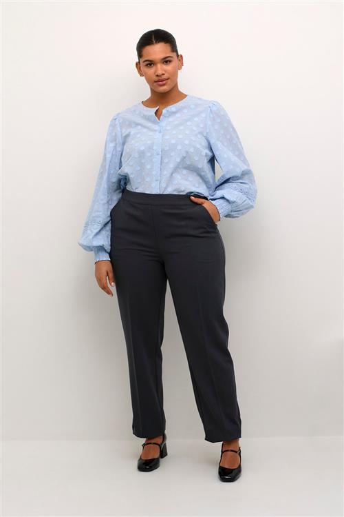 Se Kaffe Curve Kcloulou Shirt Kvinde Celestial Blue Langærmede Skjorter Str 54 - hos Magasin ved Magasin