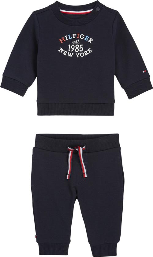 Tommy Hilfiger Monotype Oval 2 Piece SET Str 18 mdr / 86 cm - Desert Sky Sweatshirts hos Magasin