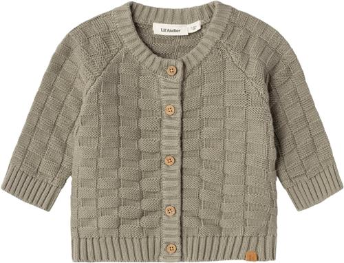 Se Lil' Atelier Nbmlarson LS Knit Card LIL Str 68 - Laurel Oak Cardigans hos Magasin ved Magasin