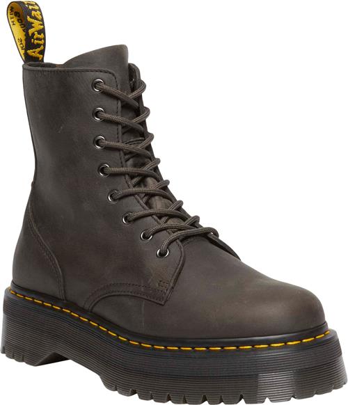 Se Dr. Martens Jadon Charcoal Grey Burnished Waxy Pull Up Wp Kvinde Charcoal Grey Snørestøvler Str 42 - hos Magasin ved Magasin