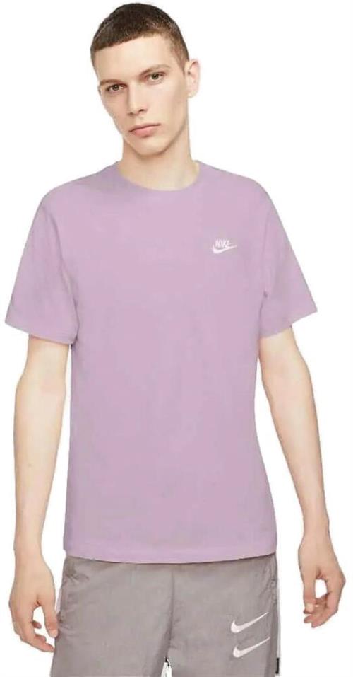 Se Nike Sportswear Club T Shirt M - T-shirts Bomuld hos Magasin ved Magasin