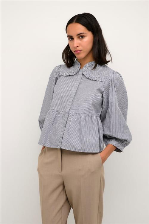 Se Karen by Simonsen Nettekb Blouse Kvinde Meteorite Kortærmede Bluser Str 40 - hos Magasin ved Magasin