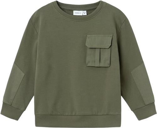 Name It Nmmneil Nreg Sweat BRU Str 98 - Tea Leaf Sweatshirts hos Magasin