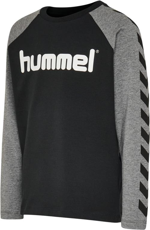 Hummel Hmlboys Tshirt L/S Str 9 år / 134 cm - Sort Langærmede T-shirts hos Magasin