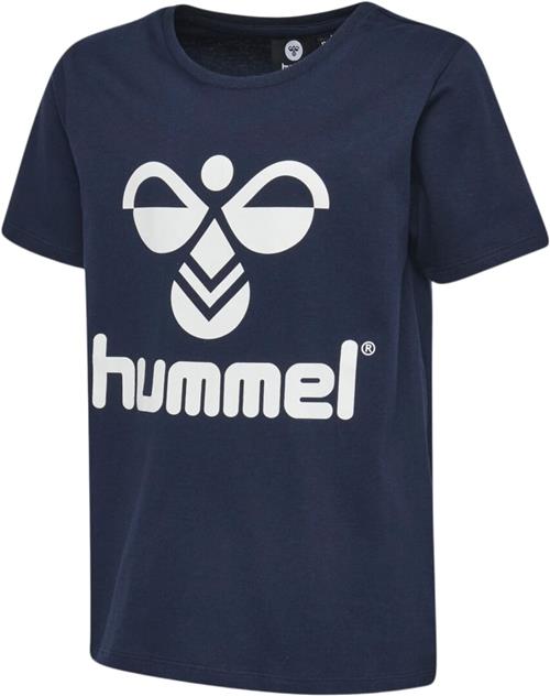 Se Hummel Hmltres Tshirt S/S Str 8 år / 128 cm - Blå Kortærmede T-shirts hos Magasin ved Magasin