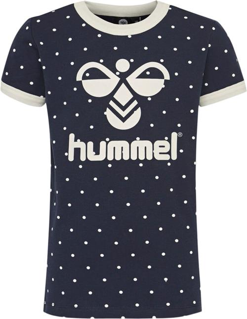 Se Hummel Tilda Tshirt 146 - T-shirts hos Magasin ved Magasin