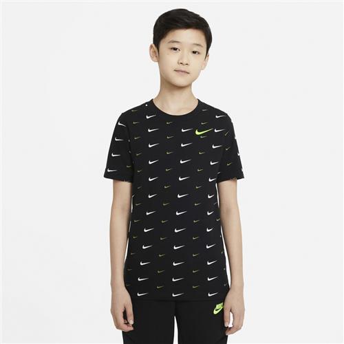 Se Nike Sportswear T Shirt 137-147 / M - T-shirts hos Magasin ved Magasin