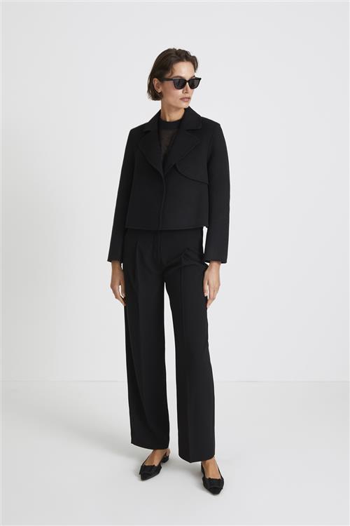 Se Stylein Boville Trousers Kvinde Black Bukser Med Lige Ben Str XS - hos Magasin ved Magasin